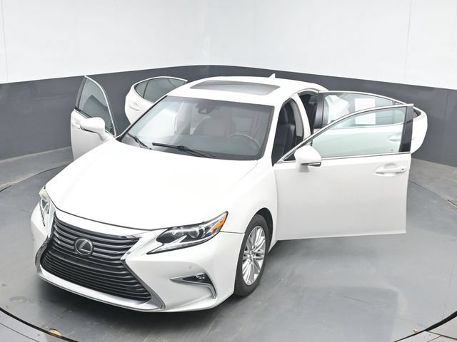 Used 2016 Lexus ES 350 w/ Premium Package w/Wood Trim FWD image 49