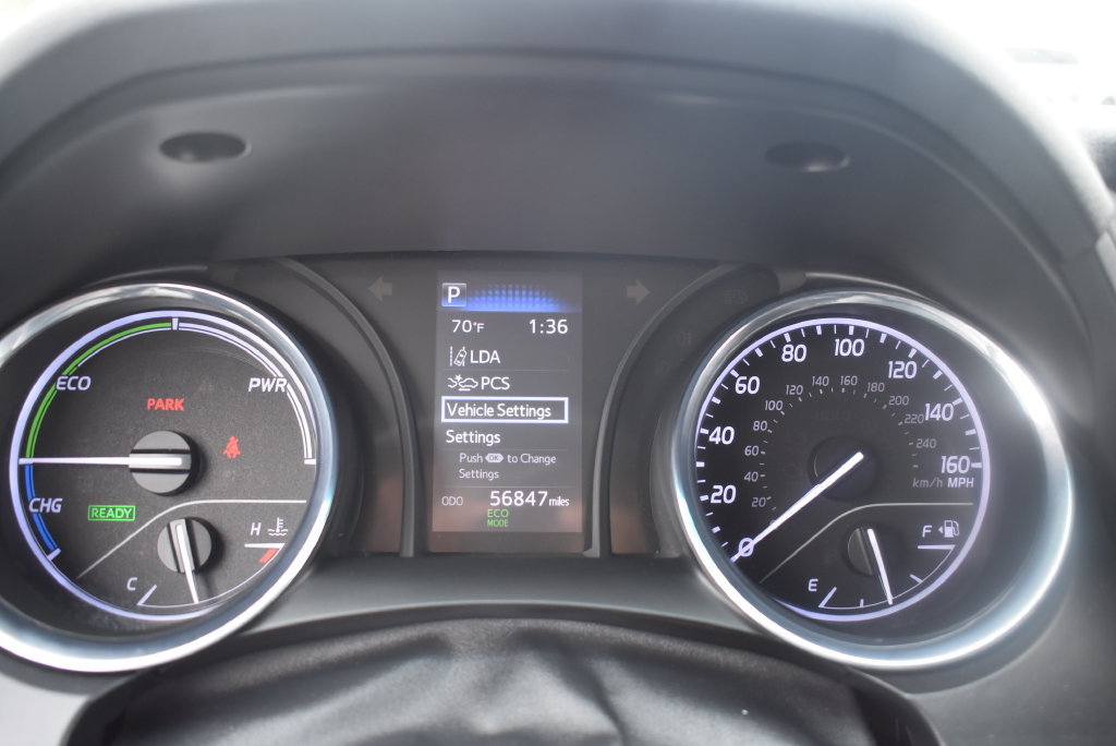 Used 2020 Toyota Camry LE FWD image 25