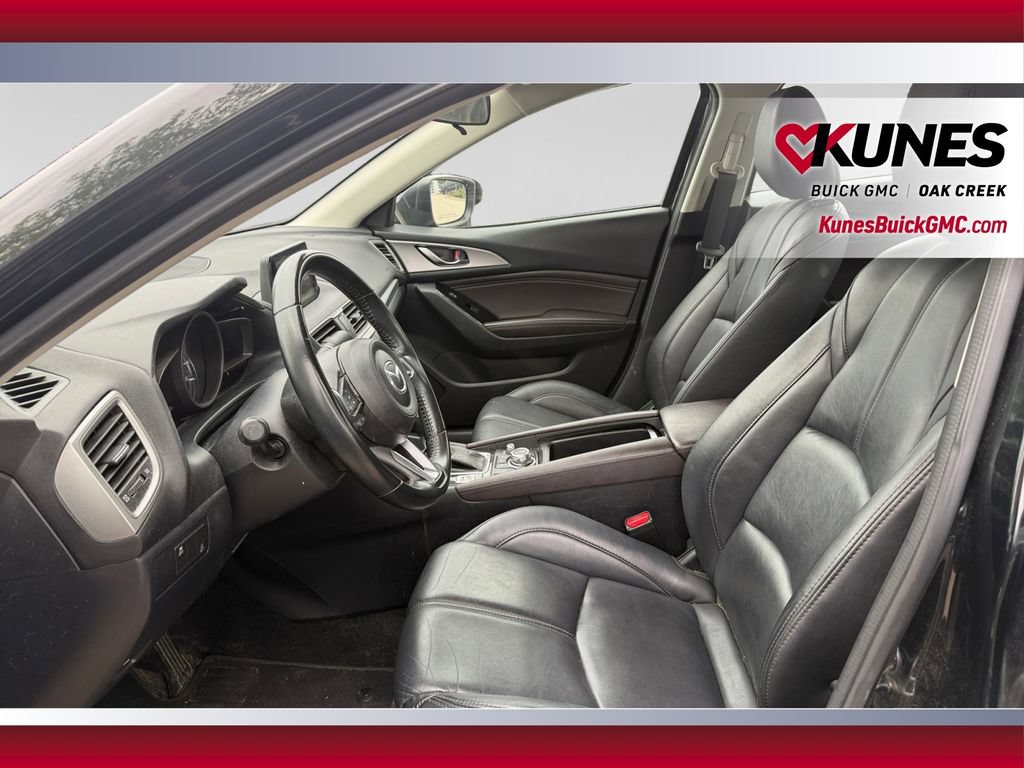 Used 2018 MAZDA MAZDA3 Touring FWD image 22