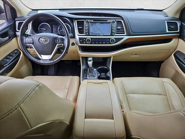 Used 2017 Toyota Highlander Limited FWD image 19