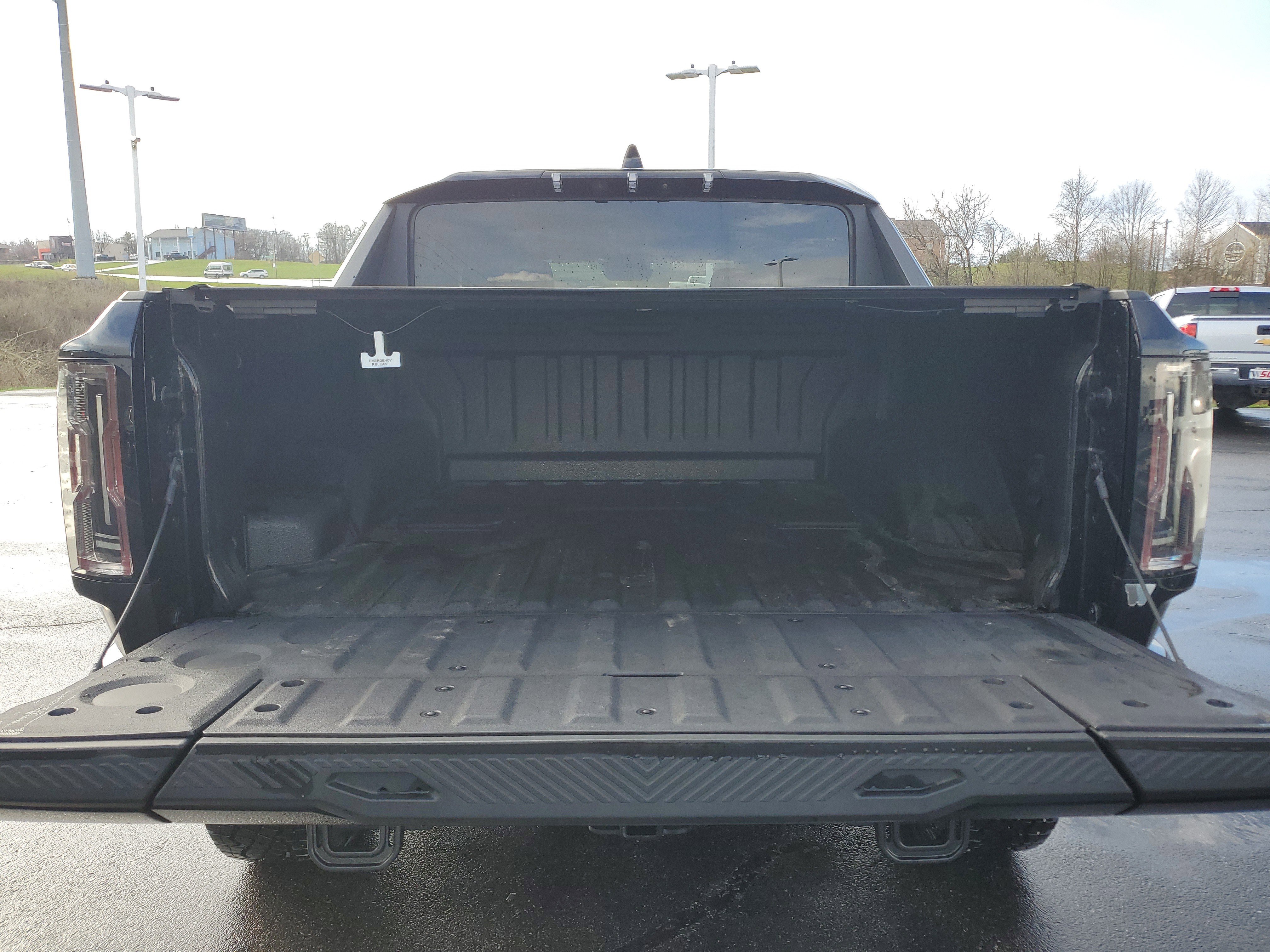 Used 2024 GMC Hummer EV 2X w/ Extreme Off-Road Package image 11