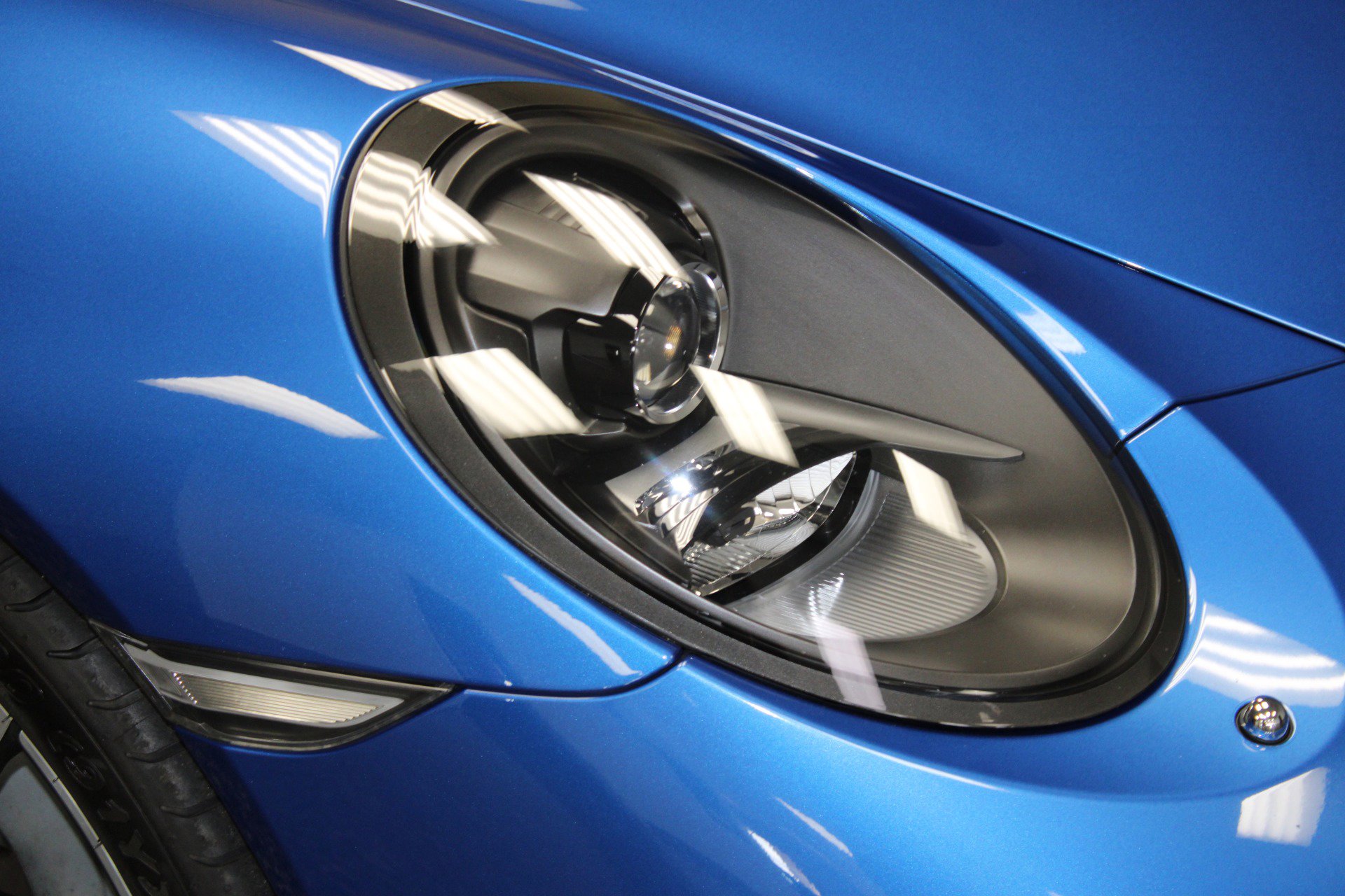 Used 2016 Porsche 911 Carrera 4S image 11