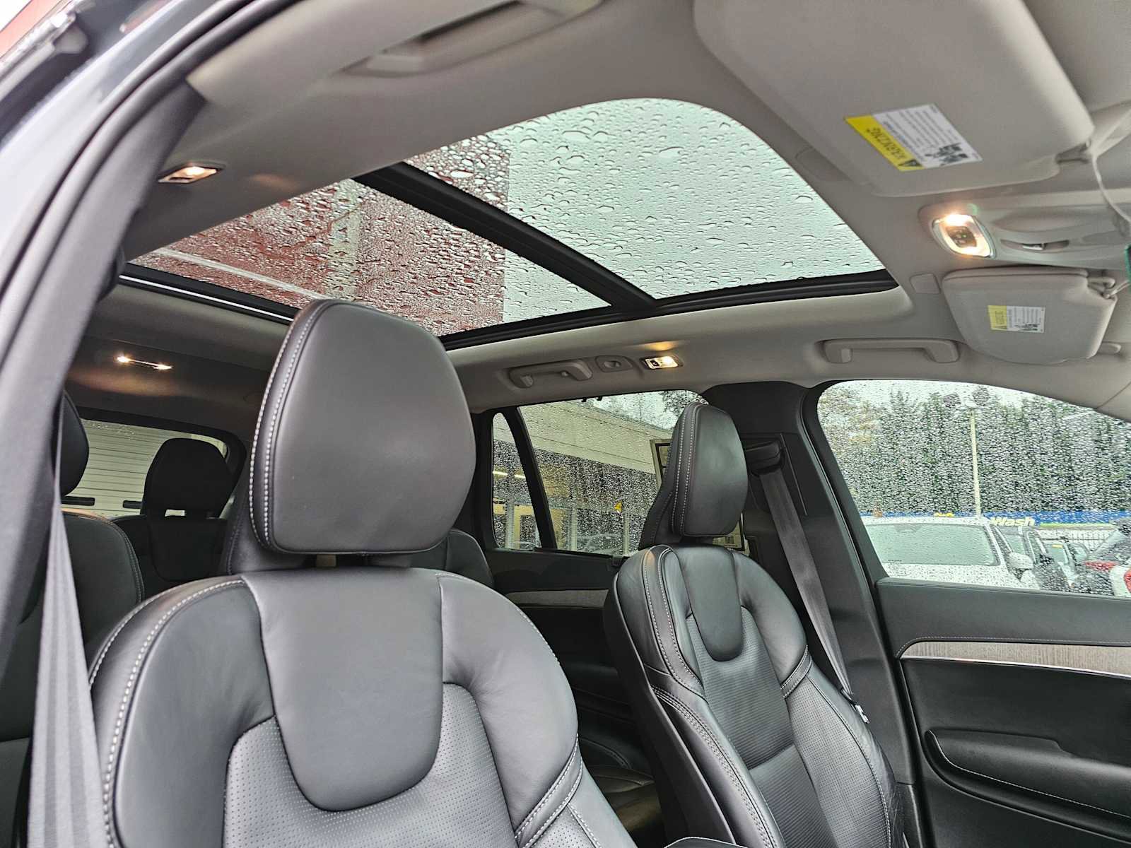 Certified 2022 Volvo XC90 T6 Inscription w/ Climate Package image 11