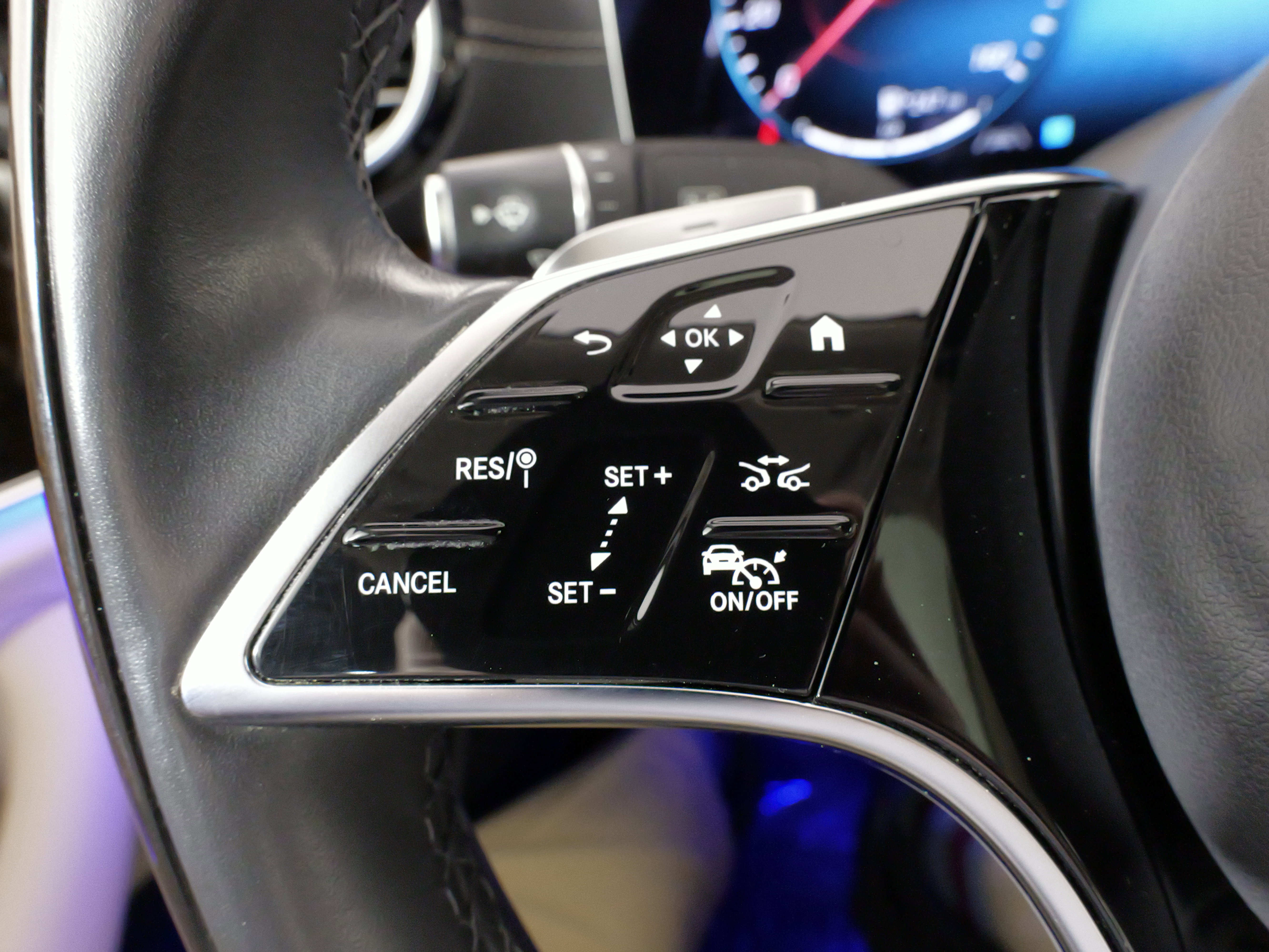 Used 2021 Mercedes-Benz E 350 4MATIC Sedan w/ Premium Package image 42