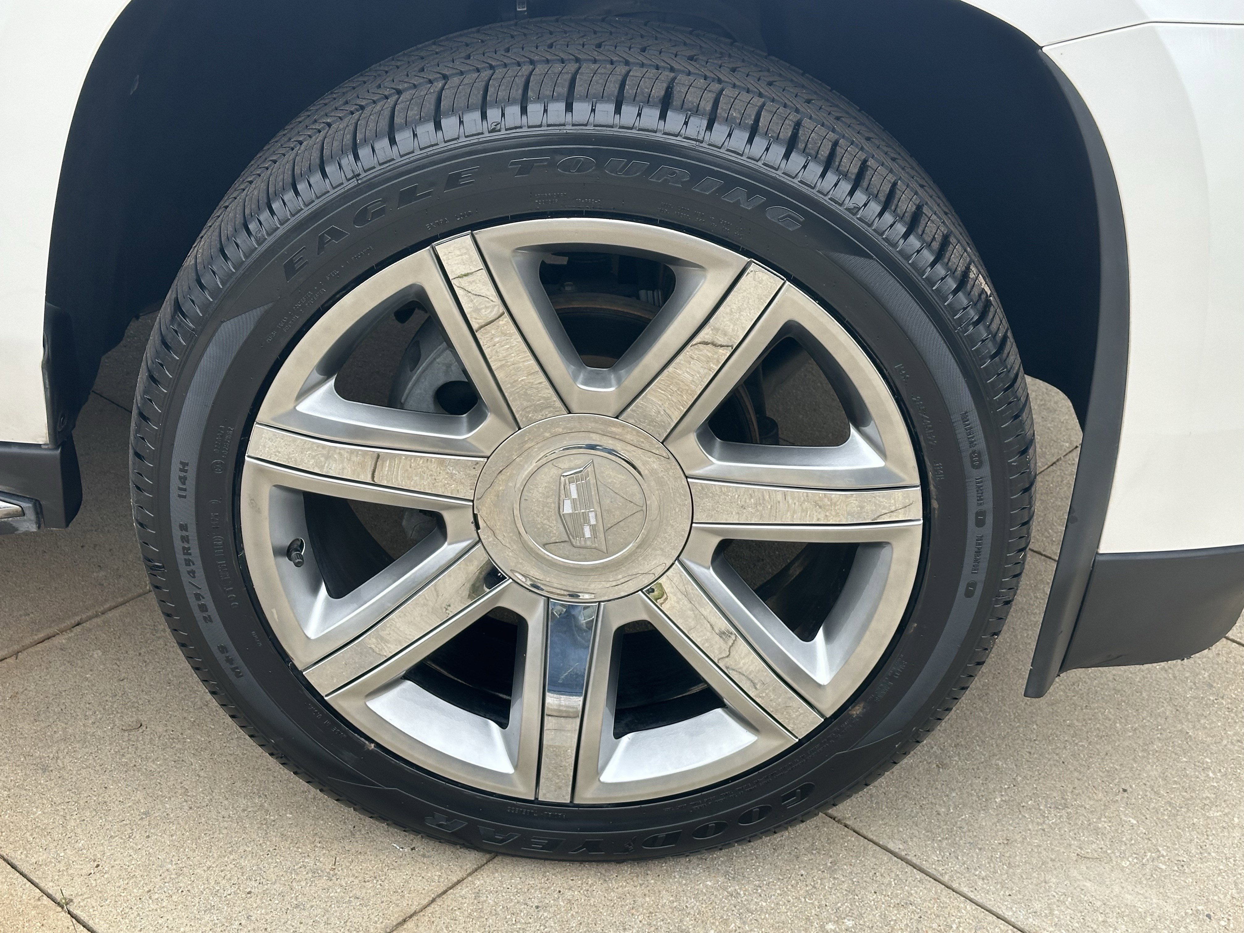 Used 2019 Cadillac Escalade Luxury image 15