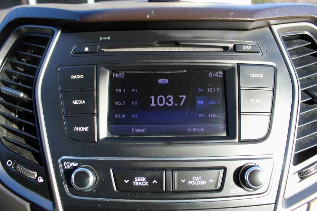 Used 2017 Hyundai Santa Fe Sport FWD image 19