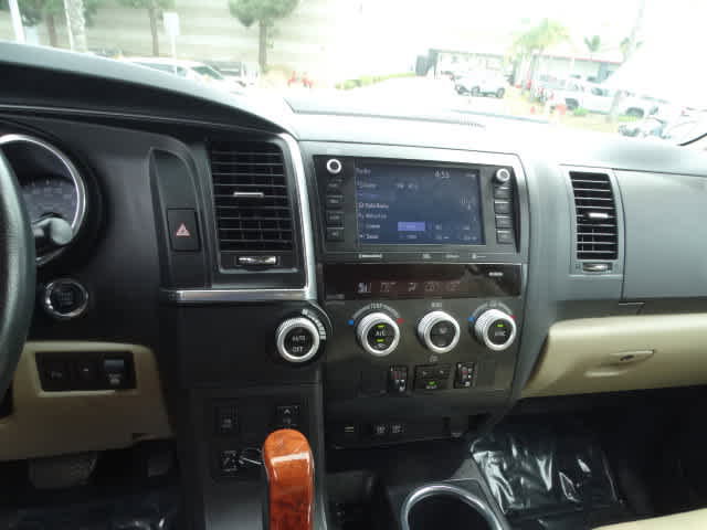Certified 2020 Toyota Sequoia Platinum image 39