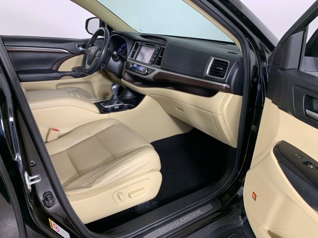 Used 2014 Toyota Highlander Limited image 43