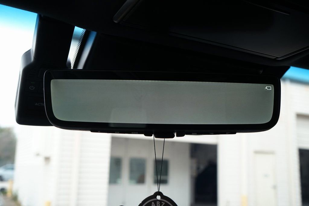 Used 2025 Lexus LX 600 4WD w/ Appearance Package image 36