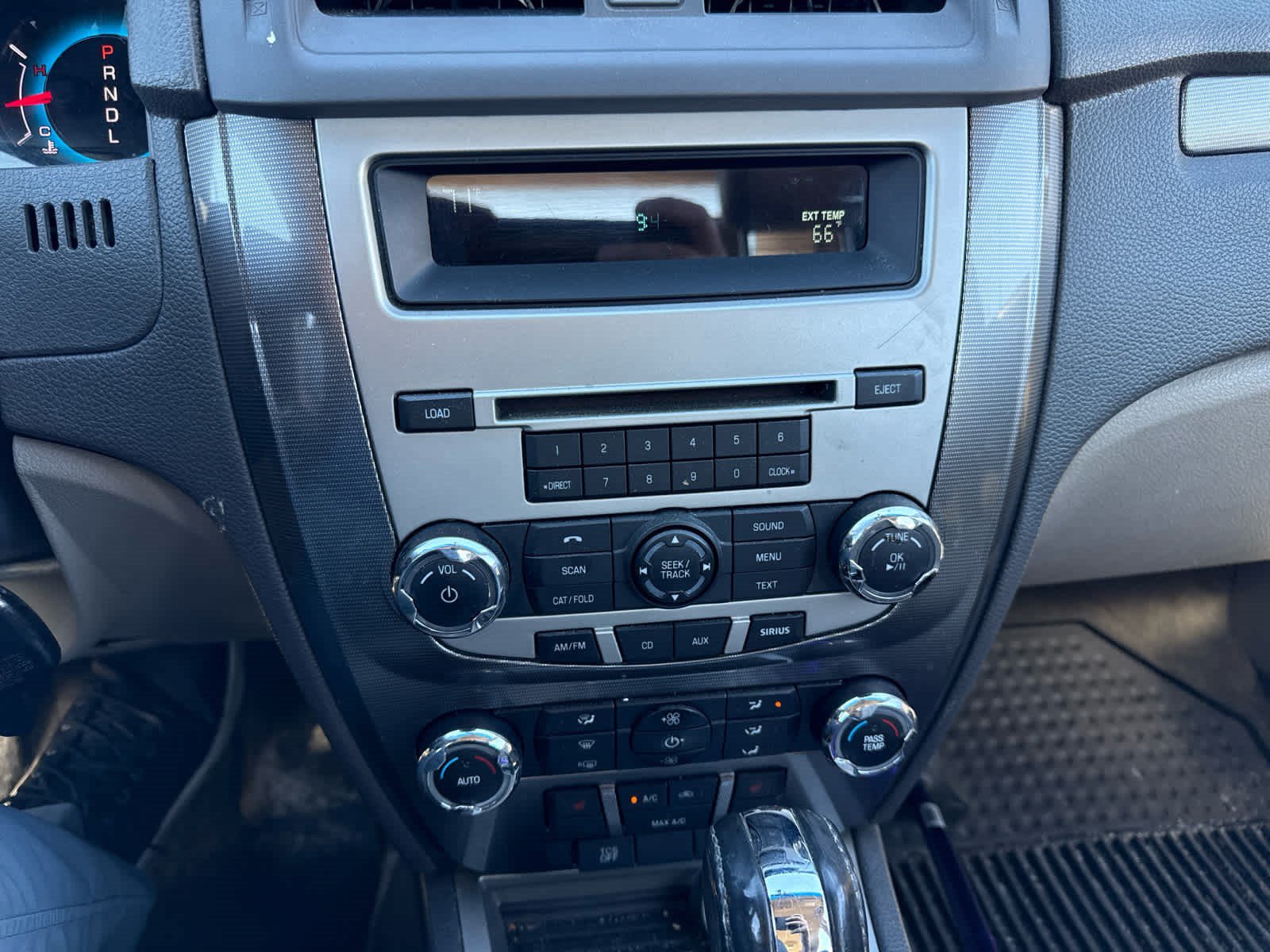 Used 2011 Ford Fusion SEL FWD image 9