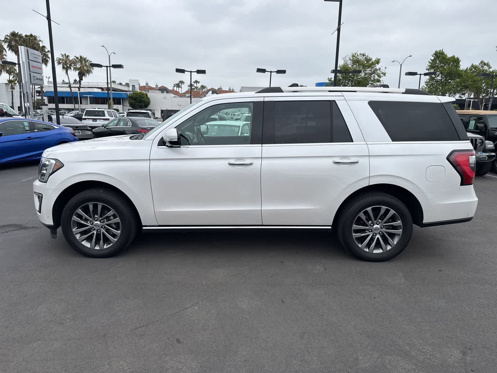 Used 2018 Ford Expedition Limited w/ Equipment Group 301A AWD/4WD image 21