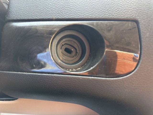 Used 2016 Dodge Grand Caravan SXT image 19