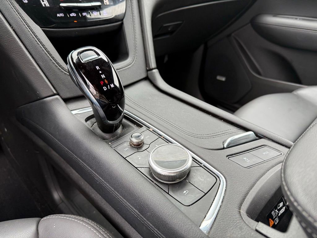 Used 2024 Cadillac XT5 Premium Luxury image 12