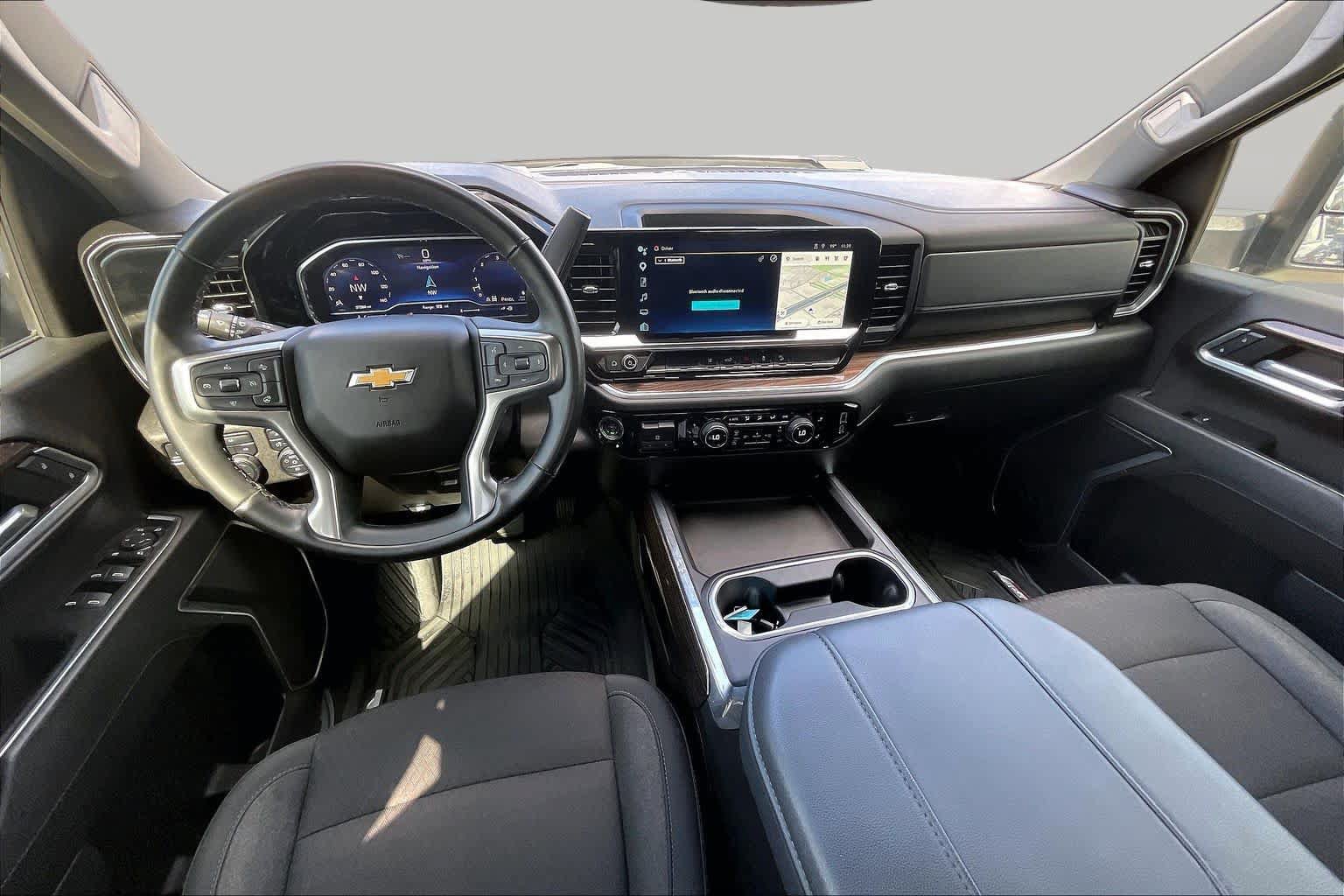 Certified 2024 Chevrolet Silverado 2500 LT AWD/4WD image 15