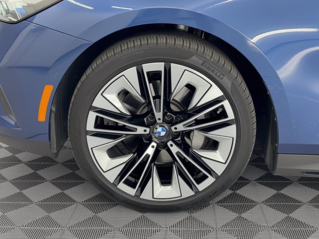 Certified 2026 BMW 530i RWD image 13