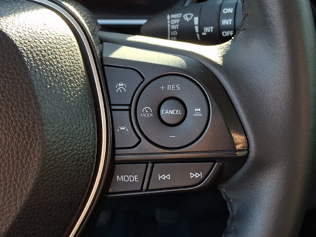 Certified 2026 Toyota Corolla Cross XLE FWD image 23