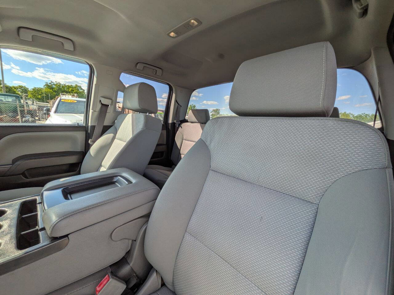 Used 2017 Chevrolet Silverado 2500 W/T AWD/4WD image 12
