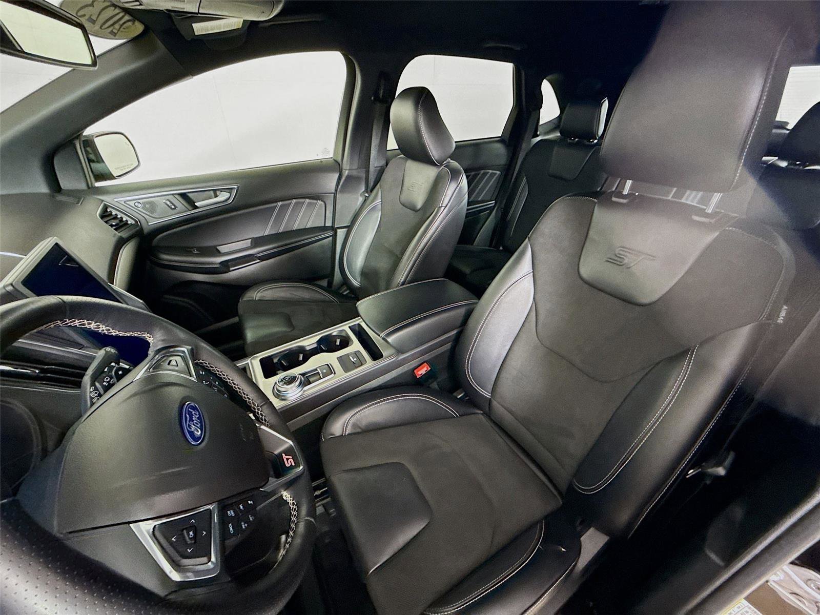 Used 2023 Ford Edge ST AWD/4WD image 5