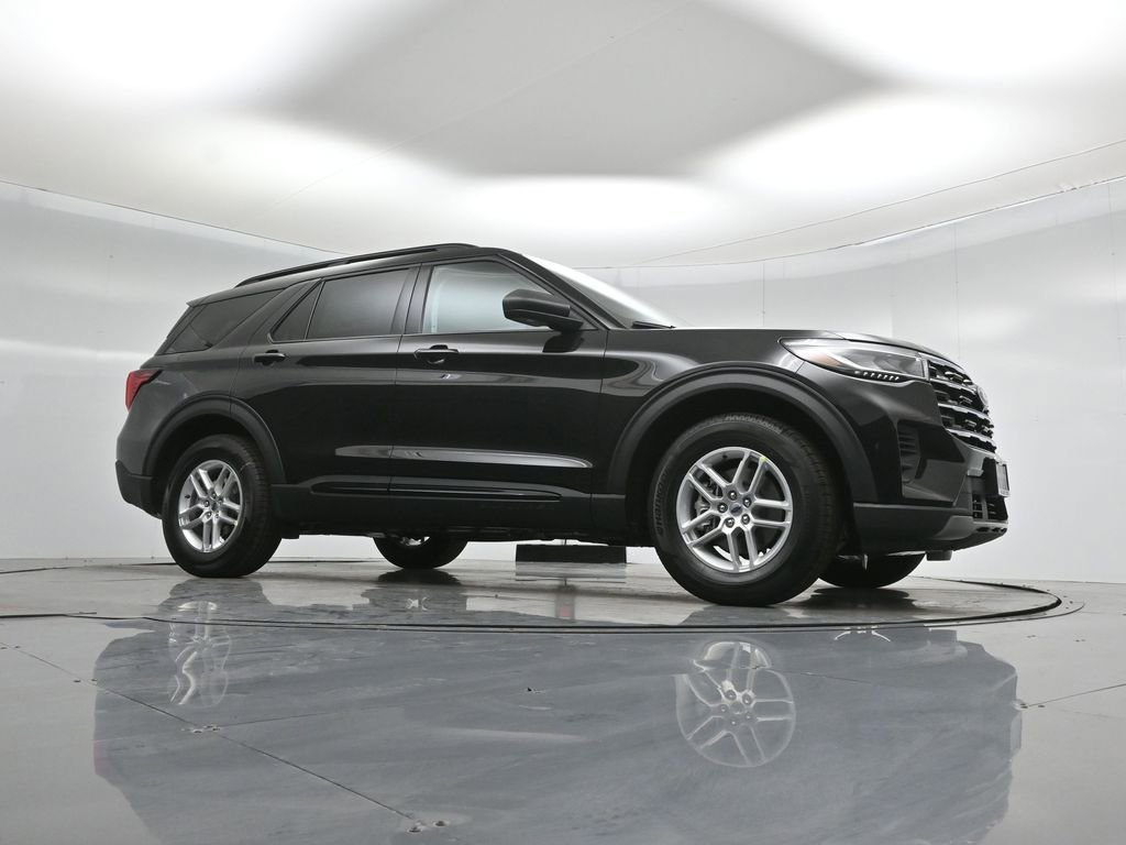 New 2026 Ford Explorer Active image 3