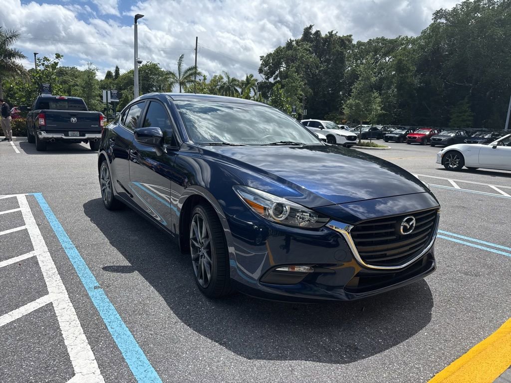 Used 2018 MAZDA MAZDA3 Touring FWD image 4