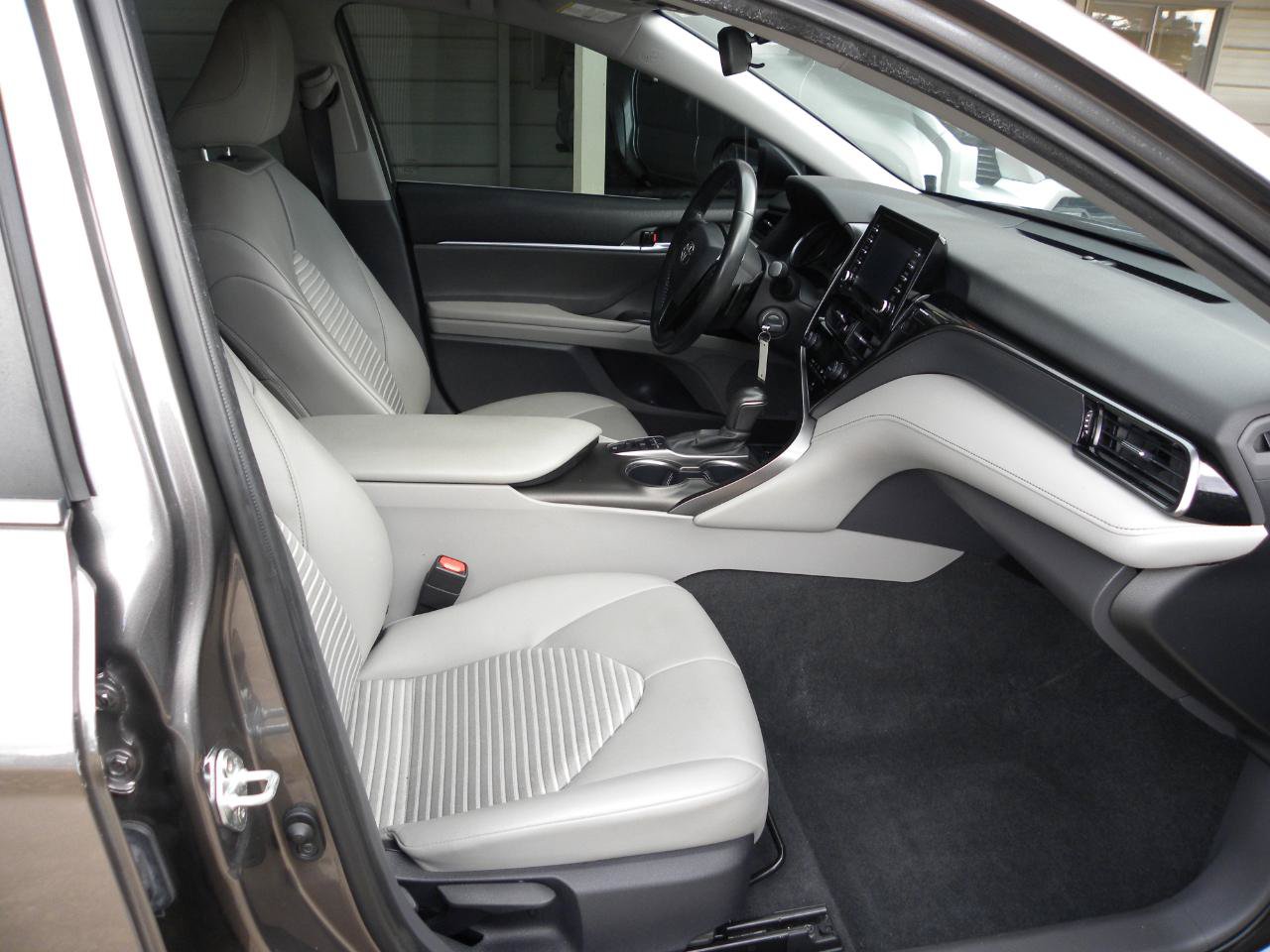 Used 2023 Toyota Camry SE AWD/4WD image 12