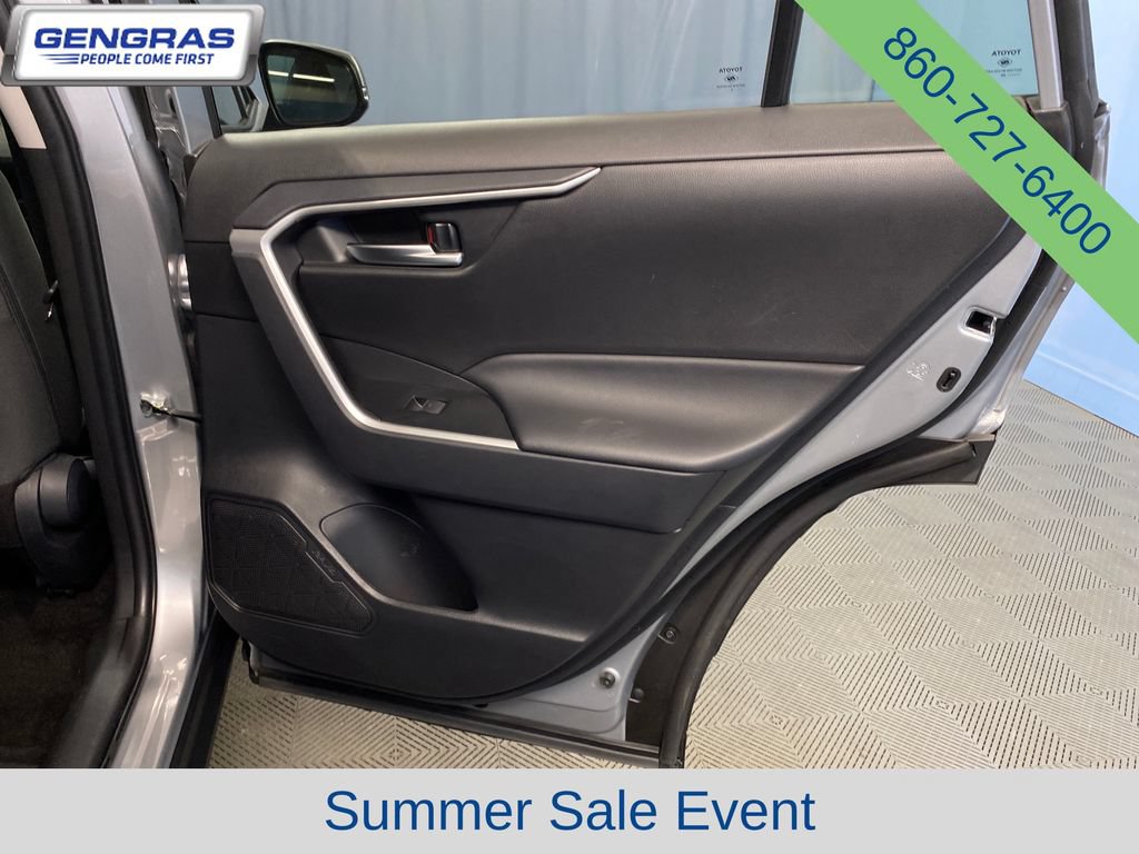 Used 2025 Toyota RAV4 XLE AWD/4WD image 39