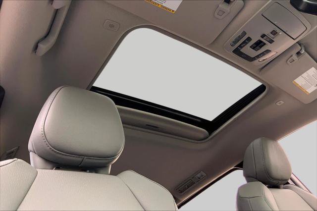 Certified 2026 Toyota Sienna XLE FWD image 14