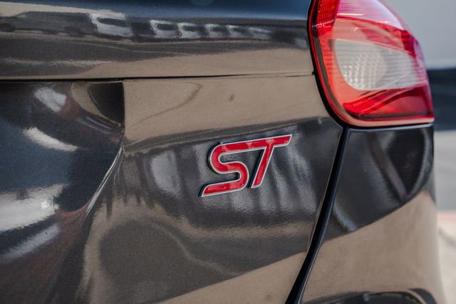 Used 2015 Ford Focus ST image 32