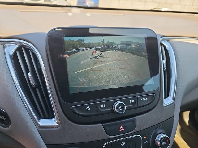 Used 2018 Chevrolet Malibu LT image 20