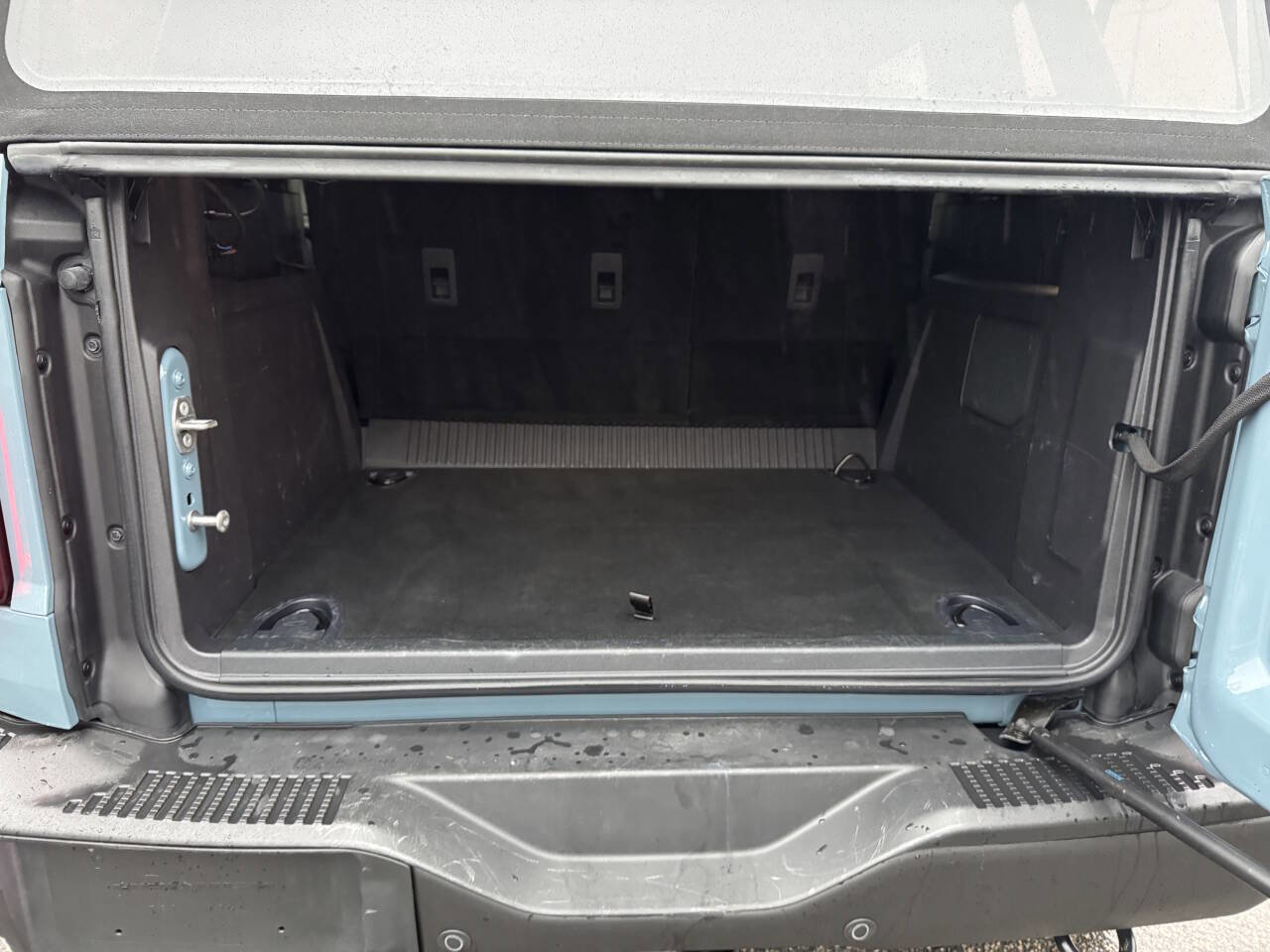 Used 2023 Ford Bronco Badlands image 18