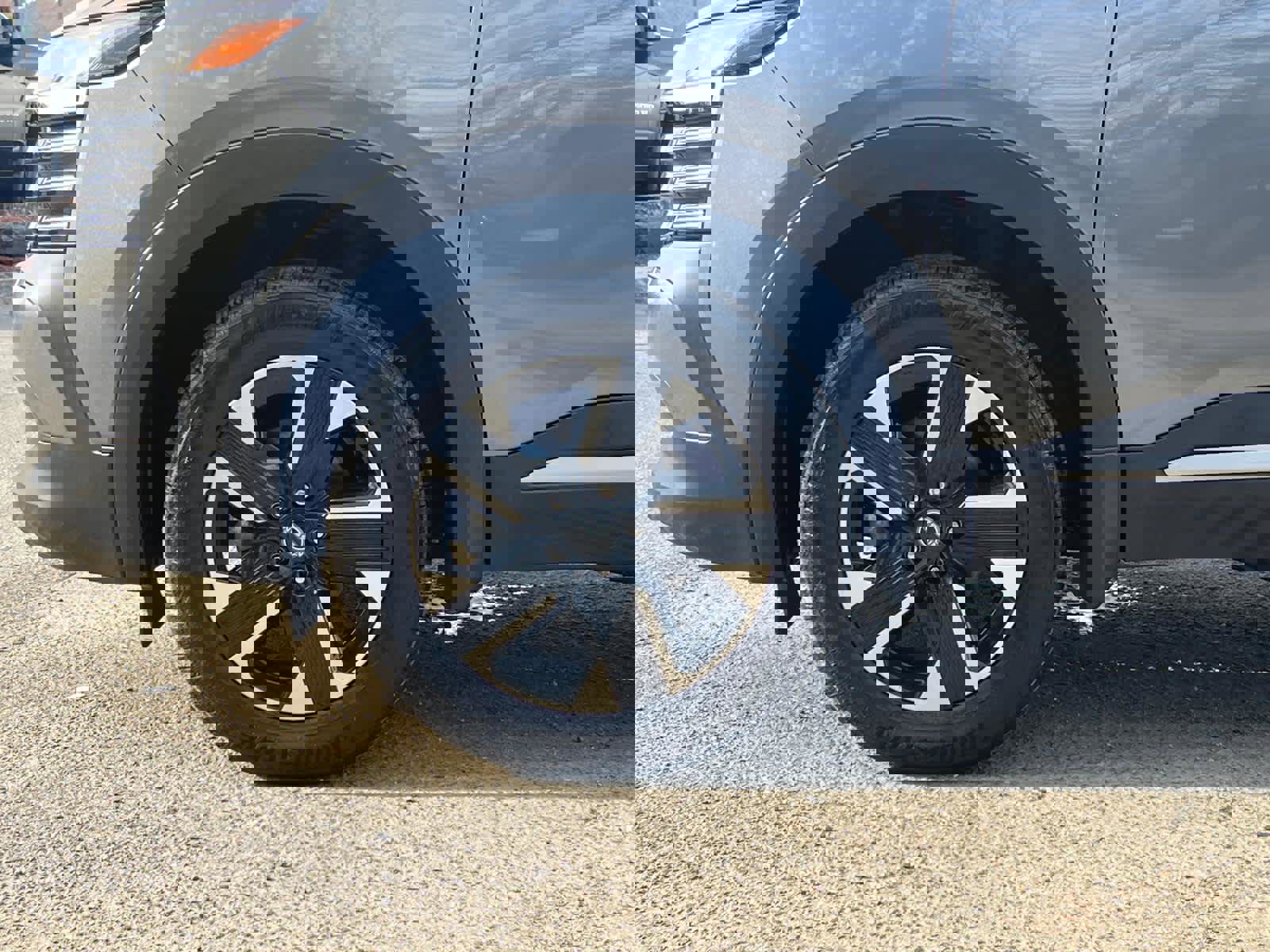 Used 2025 Nissan Kicks SV AWD/4WD image 11