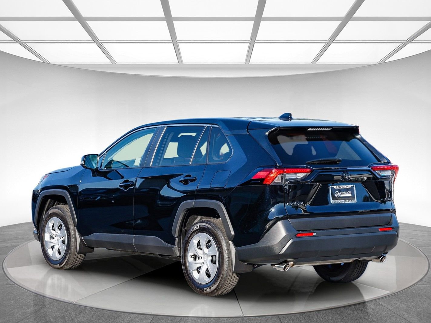 Used 2025 Toyota RAV4 LE FWD image 2