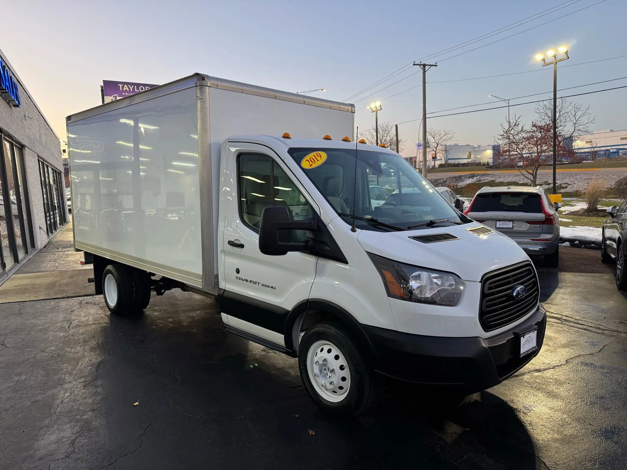 Used 2019 Ford Transit 350 350 HD Cab & Chassis 2D image 2