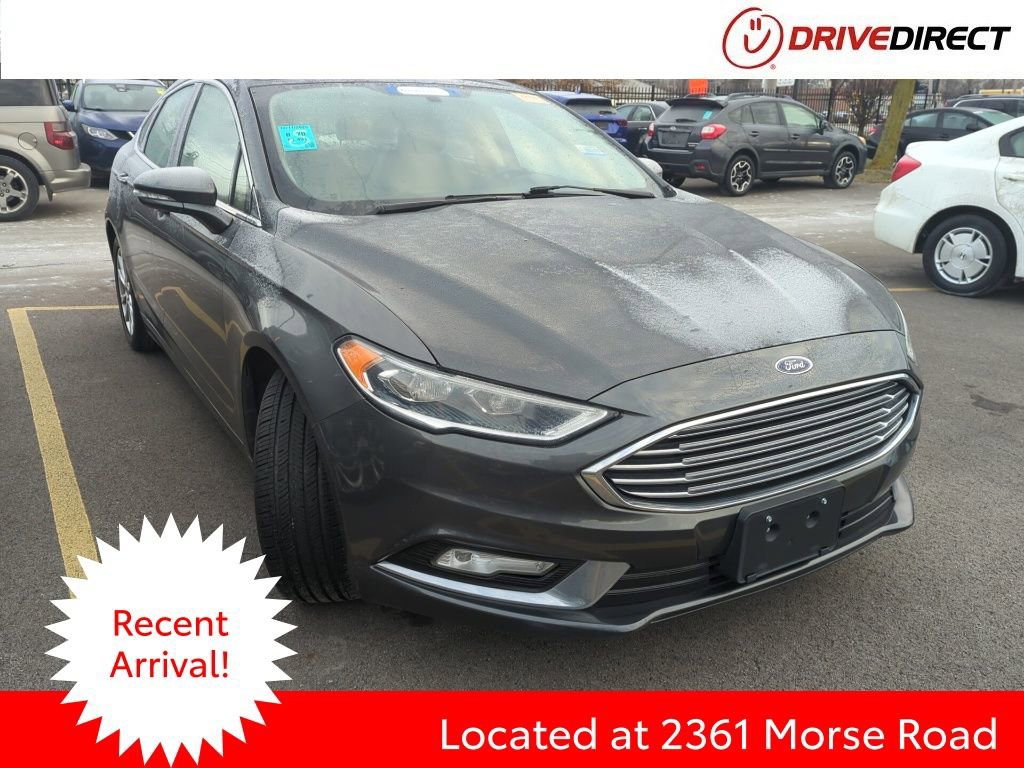 Used 2017 Ford Fusion SE image 1