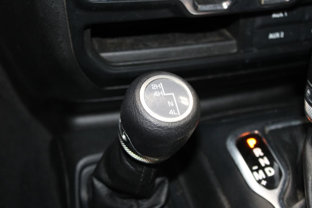 Used 2023 Jeep Wrangler Unlimited Sport AWD/4WD image 44