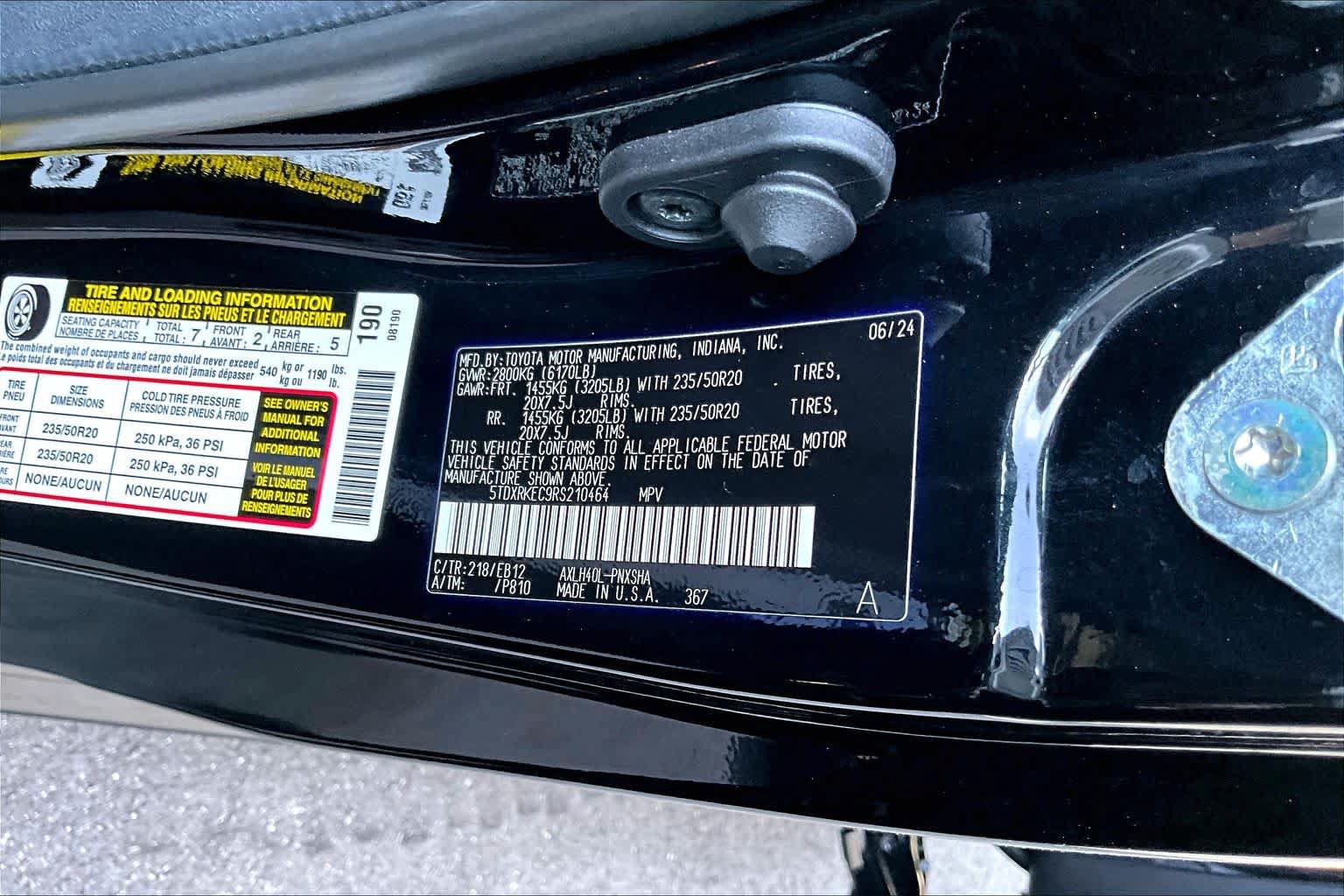 Certified 2024 Toyota Sienna XSE FWD image 35