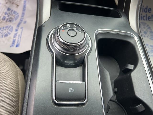 Used 2017 Ford Fusion SE image 21