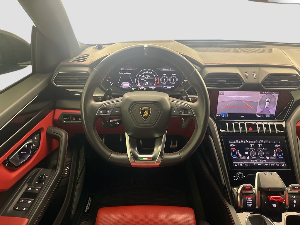 Used 2022 Lamborghini Urus AWD/4WD image 24