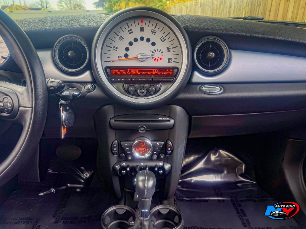 Used 2014 MINI Cooper Clubman FWD image 8