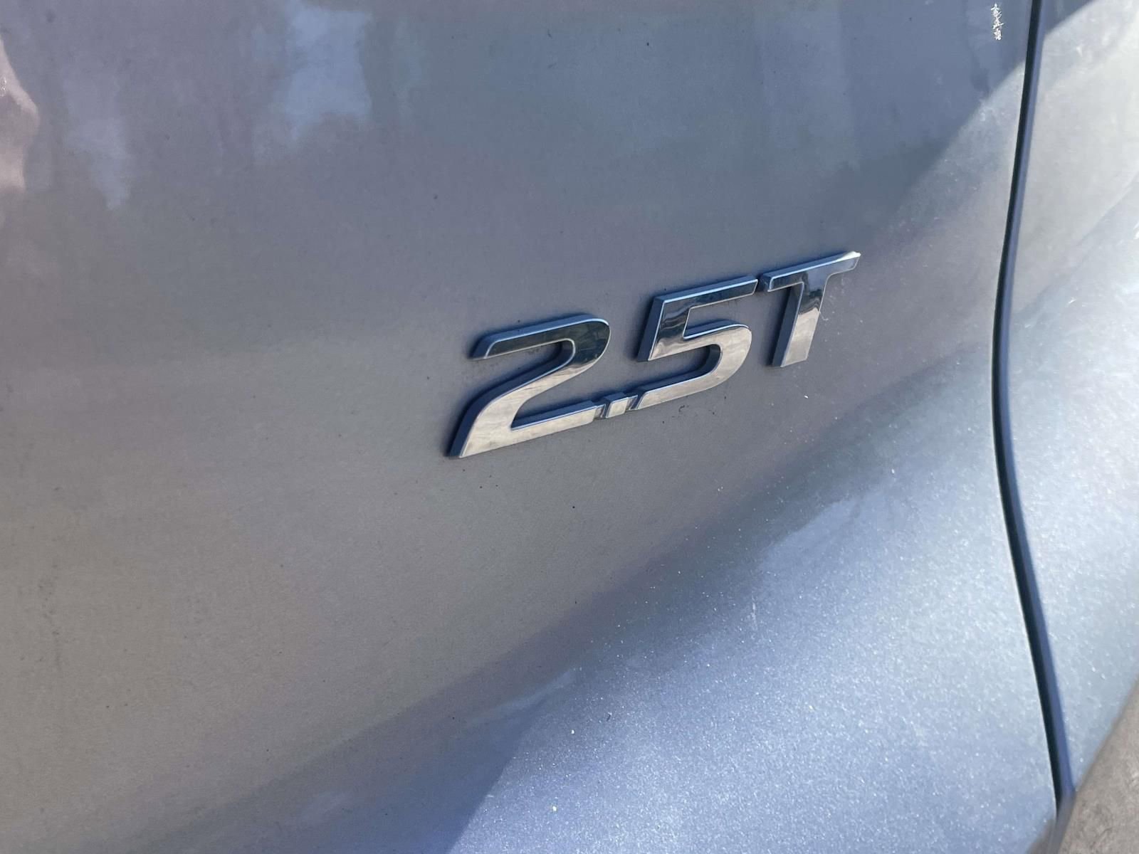 Used 2023 Hyundai Santa Fe Limited image 5