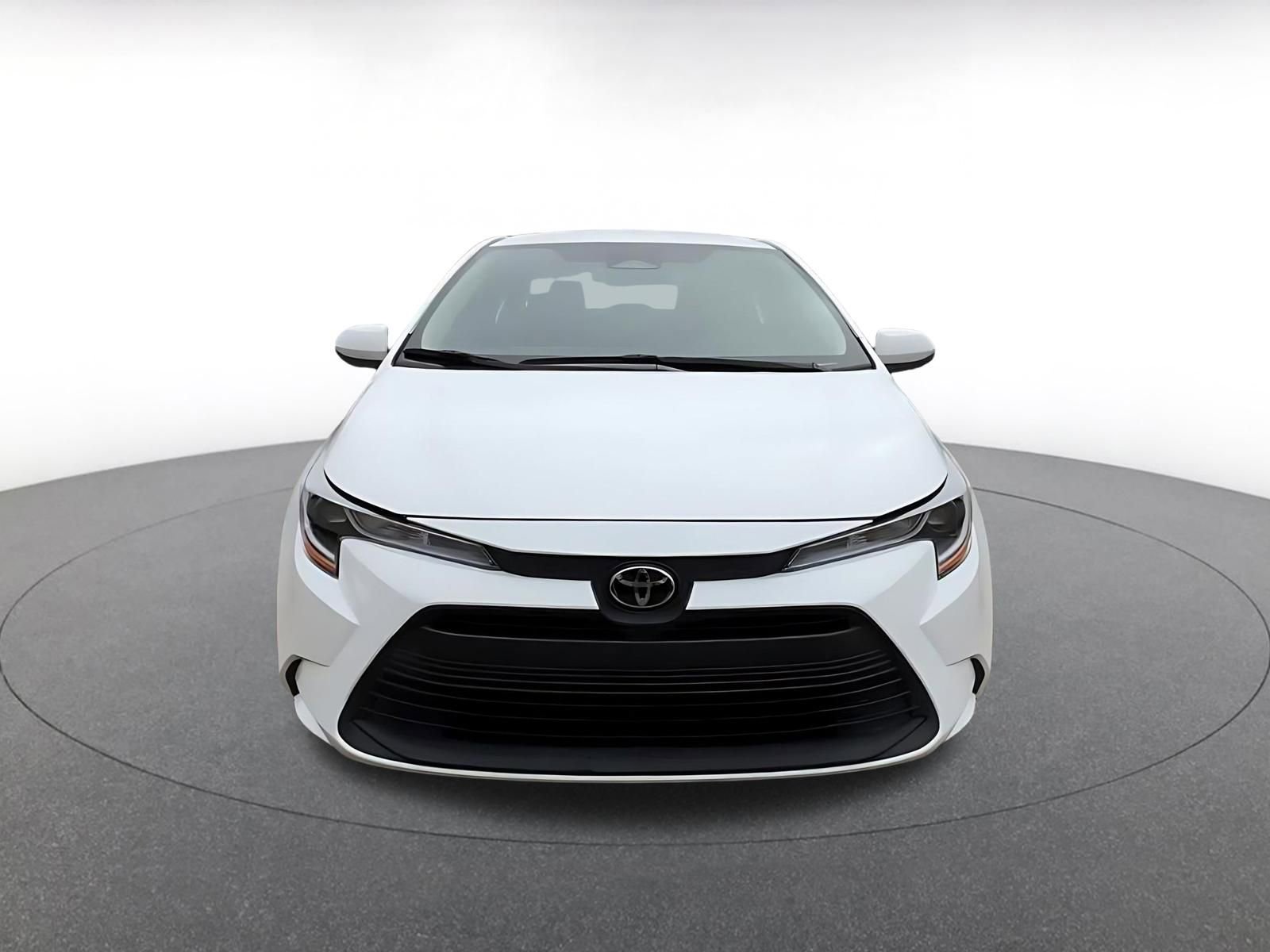 Used 2025 Toyota Corolla LE image 4