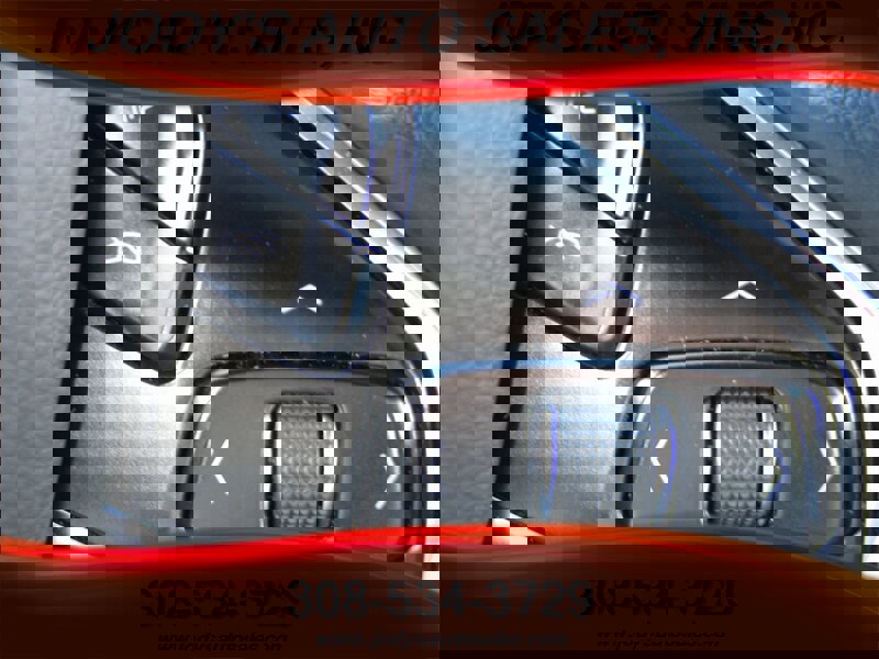 Used 2022 Chevrolet Corvette Stingray Coupe w/ Engine Appearance Package image 14