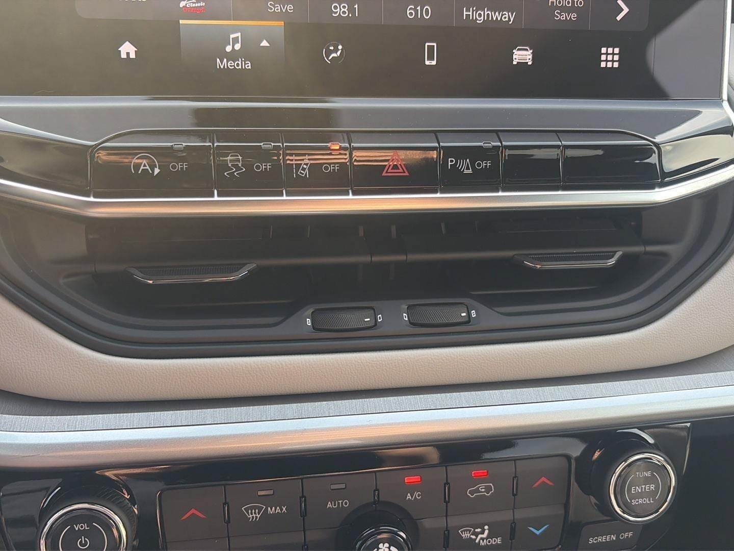 New 2026 Jeep Compass Limited AWD/4WD image 22
