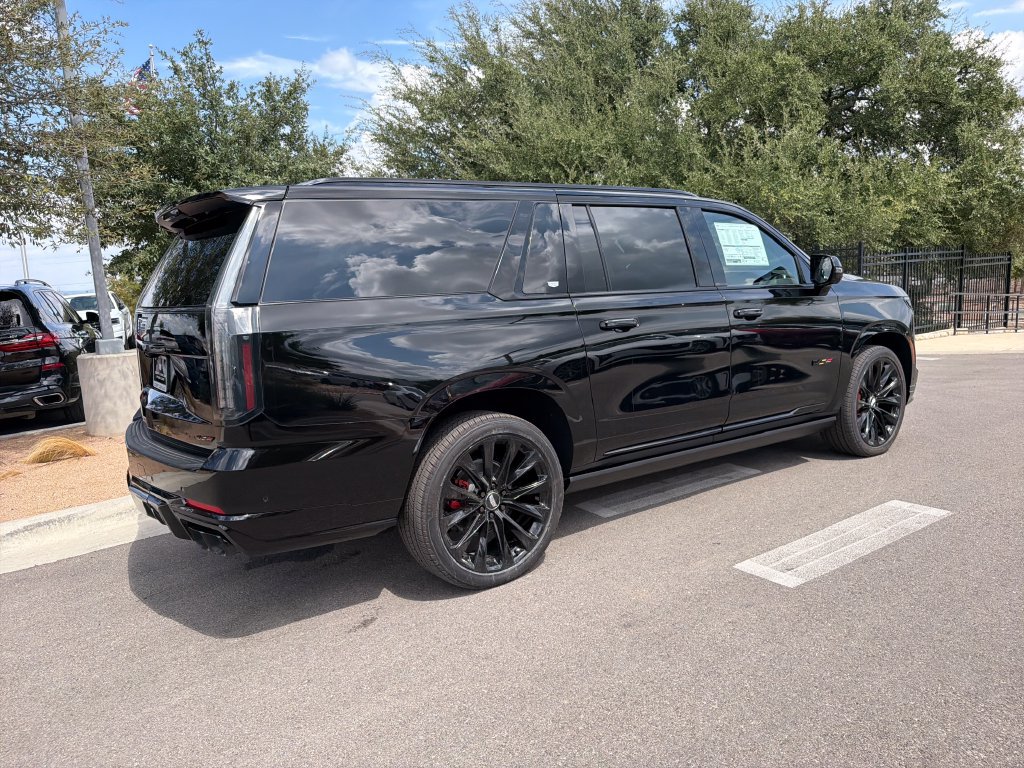 New 2026 Cadillac Escalade ESV V w/ LPO, ONYX Package AWD/4WD image 9