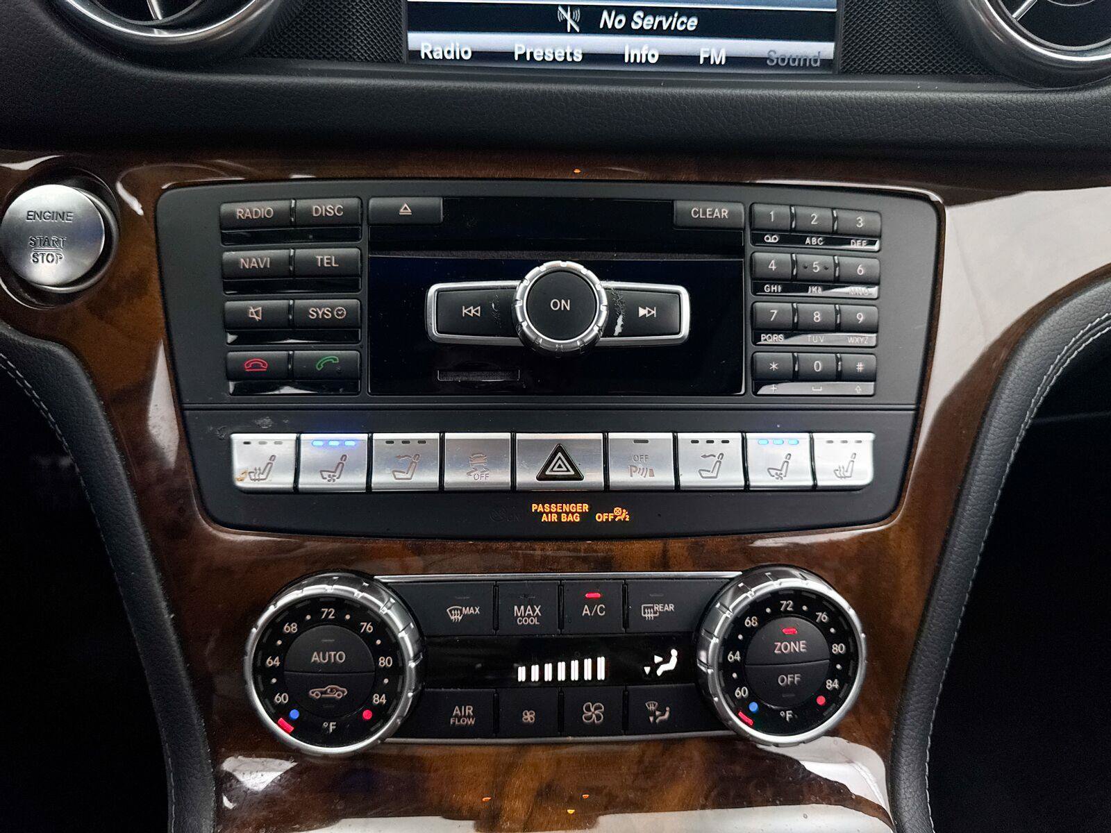 Used 2015 Mercedes-Benz SL 550 image 26