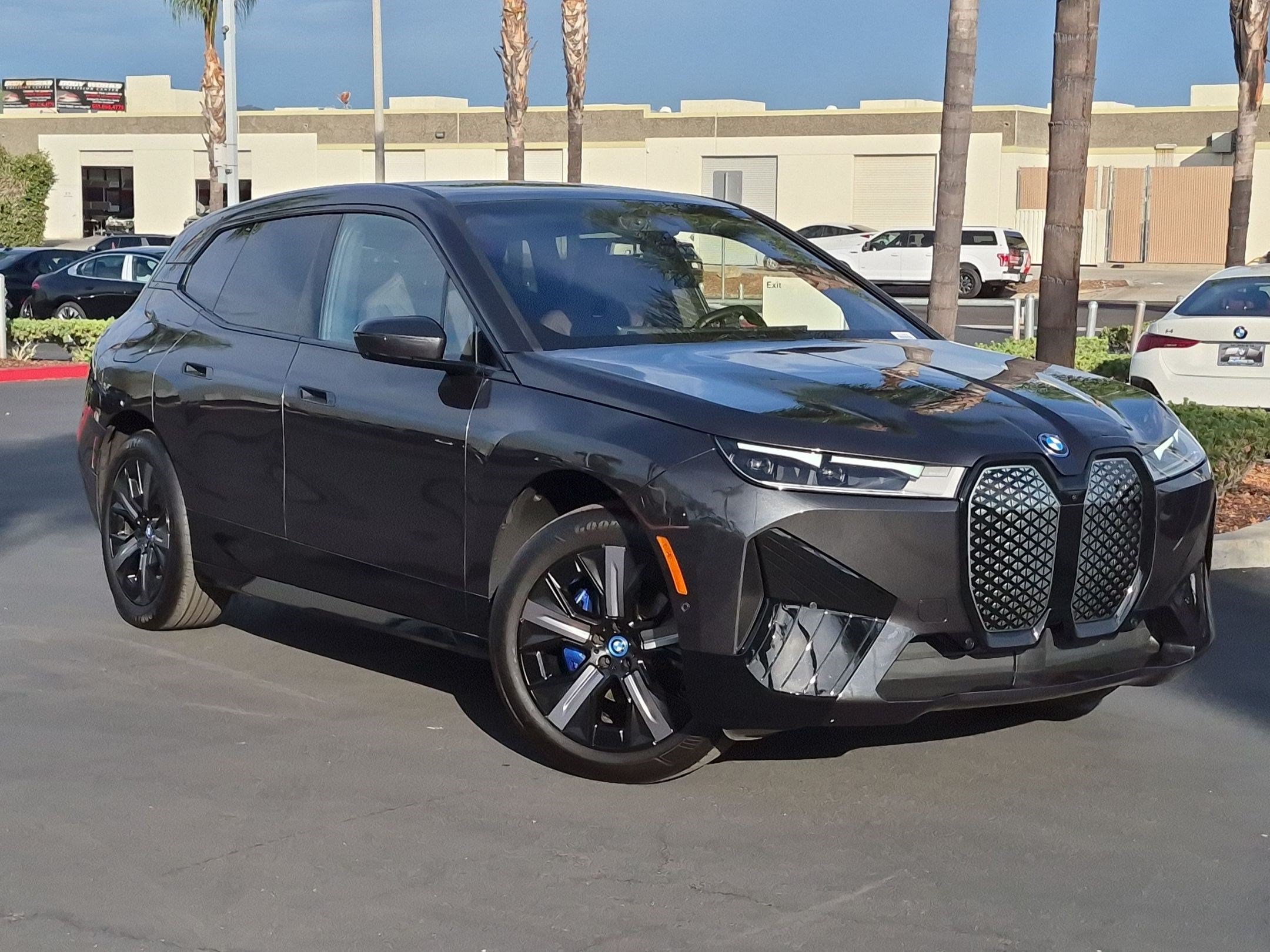 Certified 2025 BMW iX xDrive50 AWD/4WD image 2