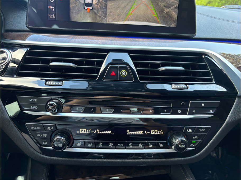 Used 2018 BMW M550i xDrive AWD/4WD image 35