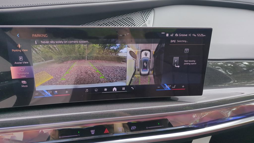 New 2026 BMW 740i xDrive w/ Executive Package AWD/4WD image 24