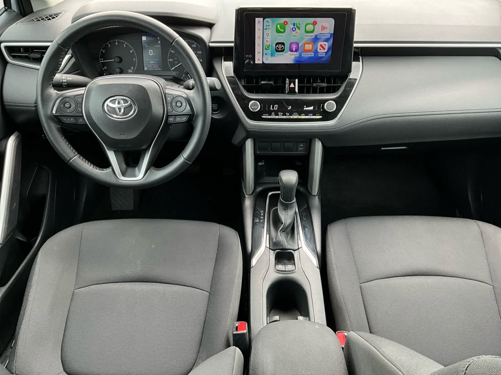 Used 2025 Toyota Corolla Cross LE w/ Moonroof Package FWD image 10