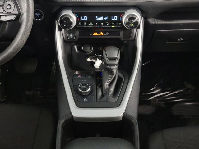 Used 2025 Toyota RAV4 XLE image 24